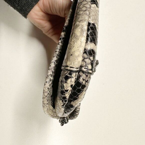 ORYANY Snake Reptile Print Leather Clutch Silver Chain Strap - Picture 7 of 7